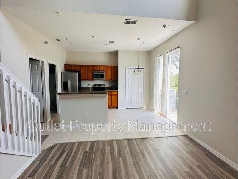 6114 Chapledale Dr - Photo 3 of 13