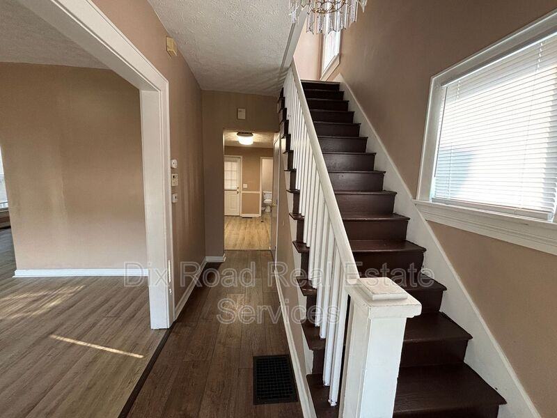 1903 Tytus Ave - Photo 4 of 25