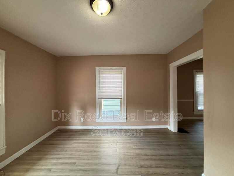 1903 Tytus Ave - Photo 6 of 25