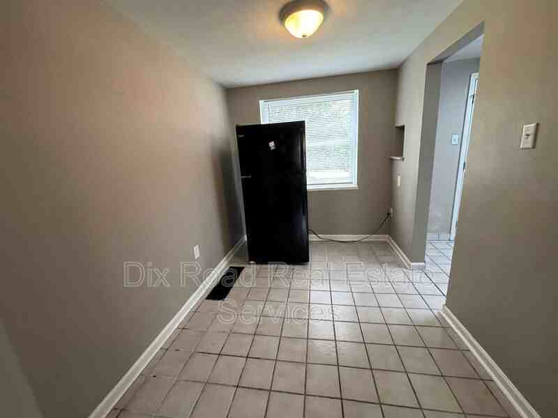 237 Ryburn Ave Apt A #A - Photo 6 of 20