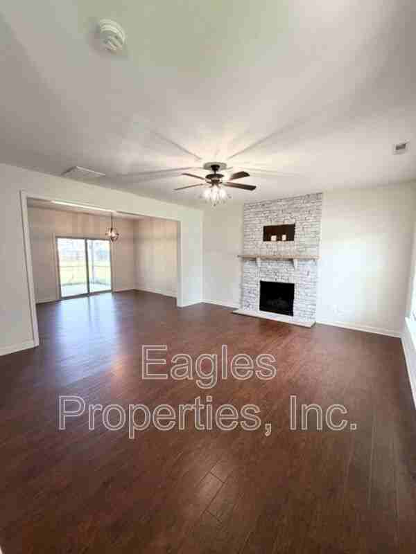 215 Ingram Fields Dr - Photo 4 of 20