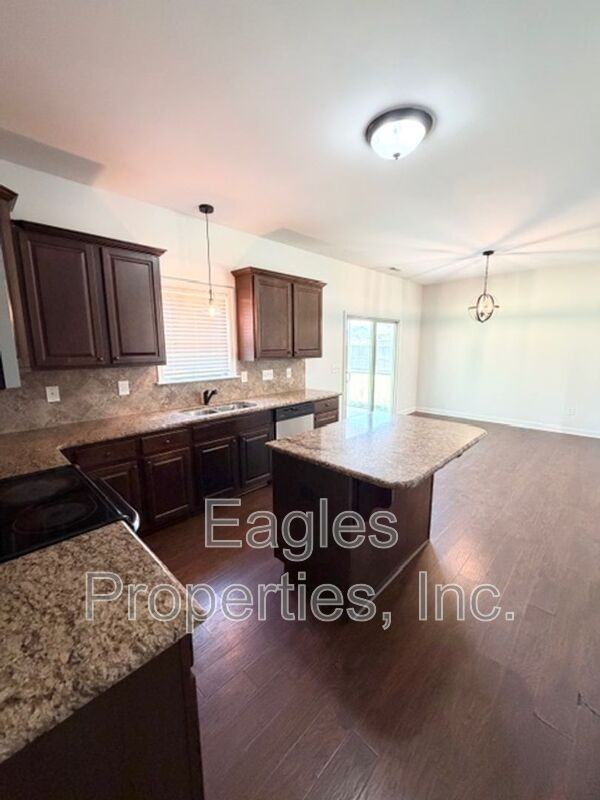 215 Ingram Fields Dr - Photo 5 of 20