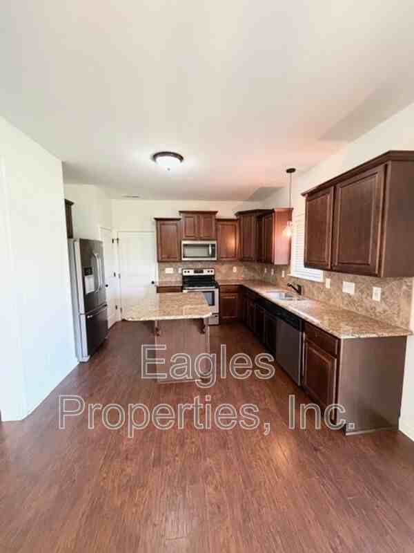 215 Ingram Fields Dr - Photo 6 of 20