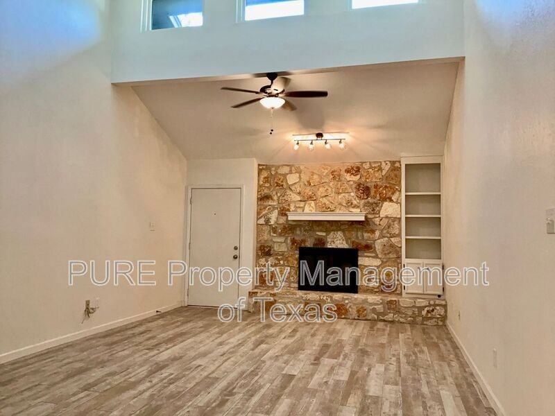 407 Meadowcreek Cir - Photo 3 of 20
