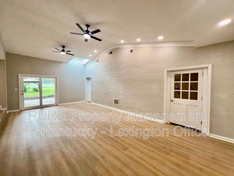 3520 Combs Ferry Rd - Photo 2 of 35