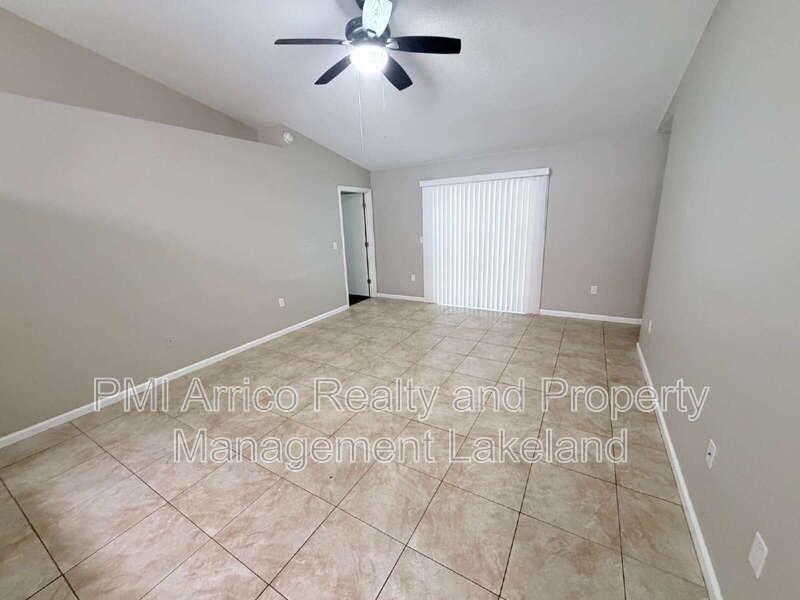 3670 Country Ln - Photo 4 of 18