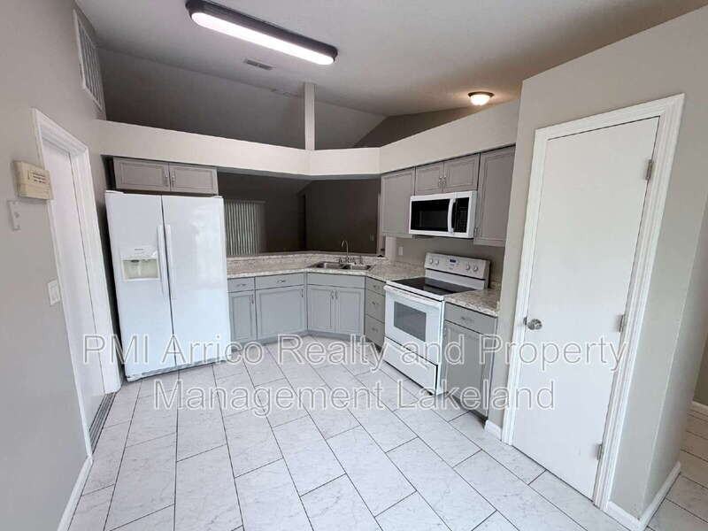 3670 Country Ln - Photo 5 of 18