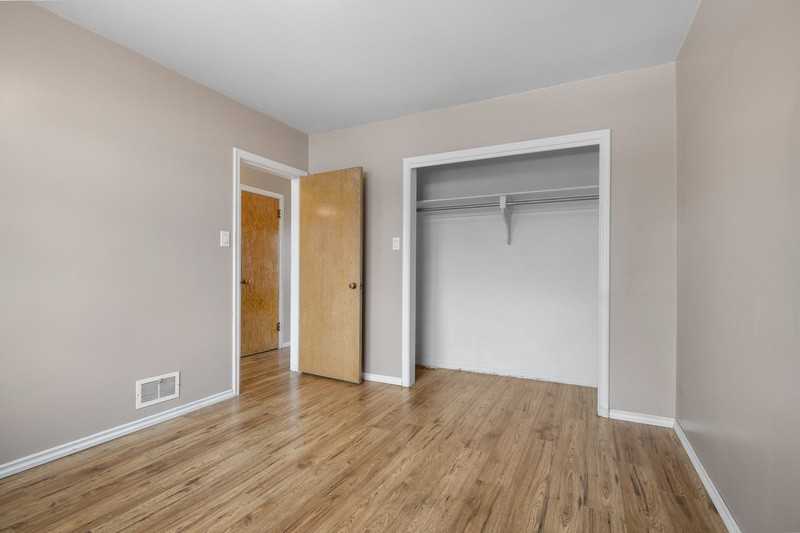 11116 116 St Nw #1 - Photo 4 of 22