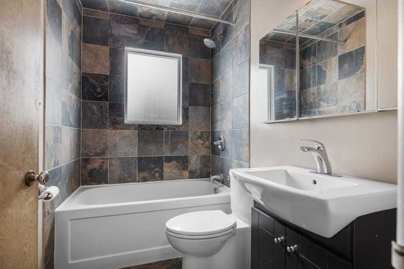 11116 116 St Nw #1 - Photo 5 of 22