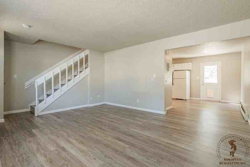 106 Peter Dr - Photo 4 of 17