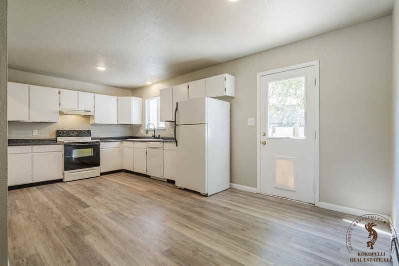106 Peter Dr - Photo 5 of 17
