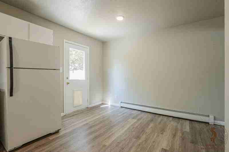 106 Peter Dr - Photo 6 of 17