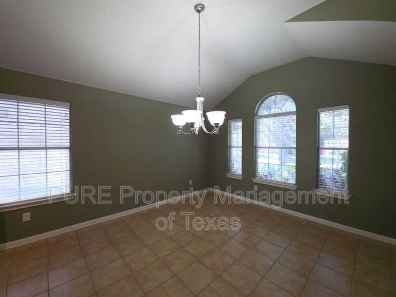 18401 Hees Ln - Photo 7 of 50