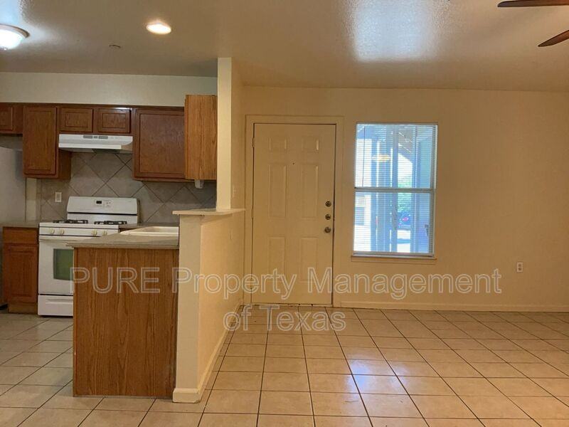 403 Hedgewood Dr #B - Photo 2 of 28
