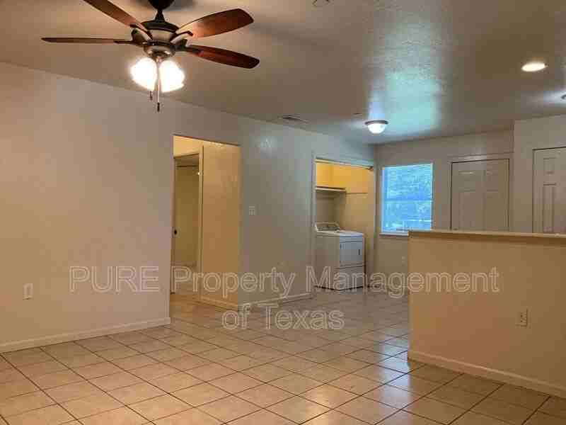 403 Hedgewood Dr #B - Photo 4 of 28
