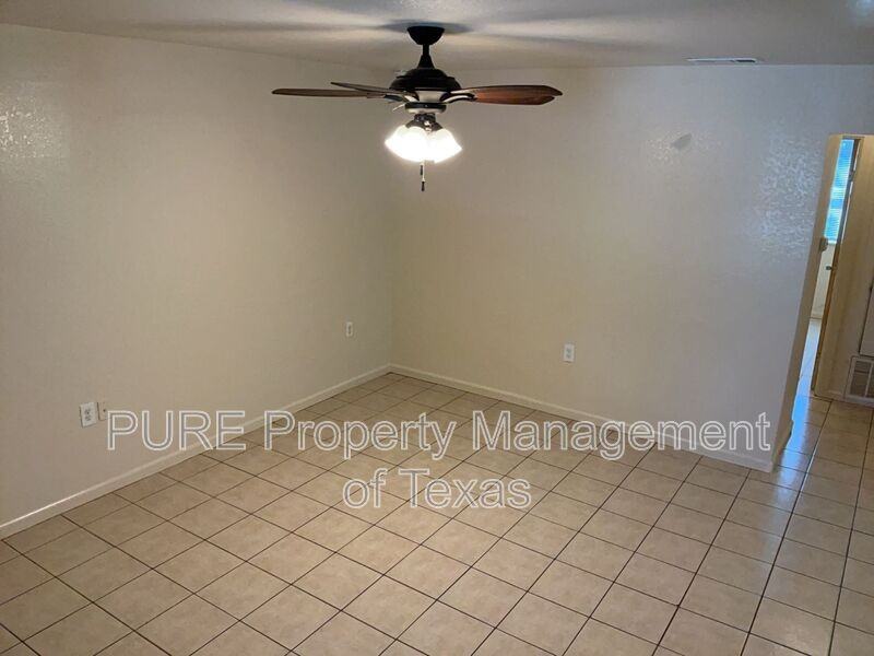 403 Hedgewood Dr #B - Photo 6 of 28