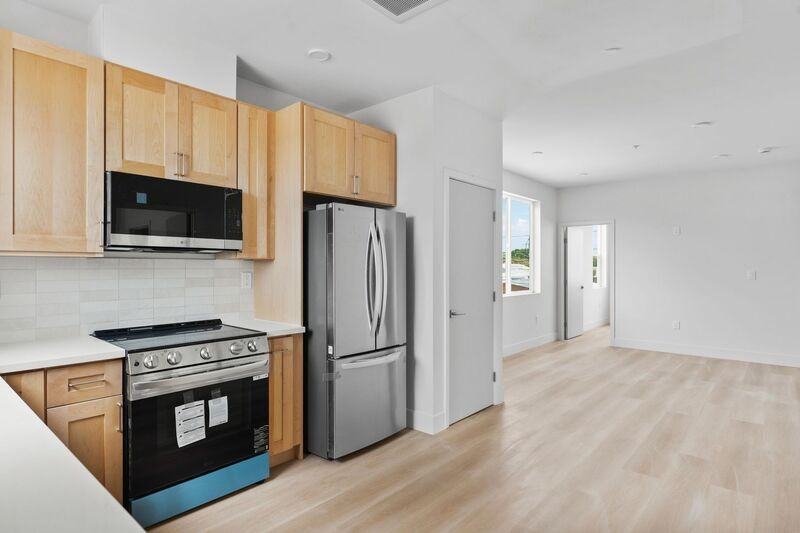 3518 Oak Glen Ln - Photo 4 of 17