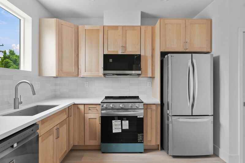 3518 Oak Glen Ln - Photo 5 of 17