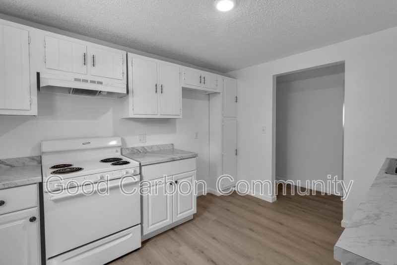 3904 Seneca St #A - Photo 2 of 21