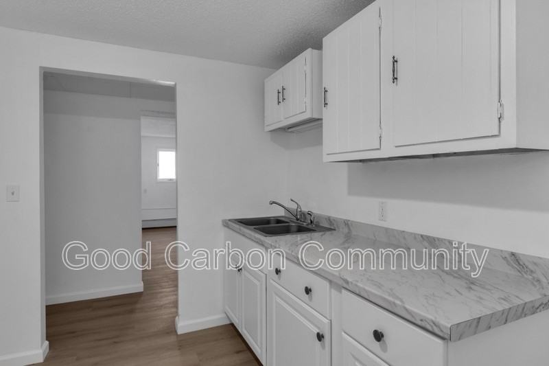 3904 Seneca St #A - Photo 6 of 21
