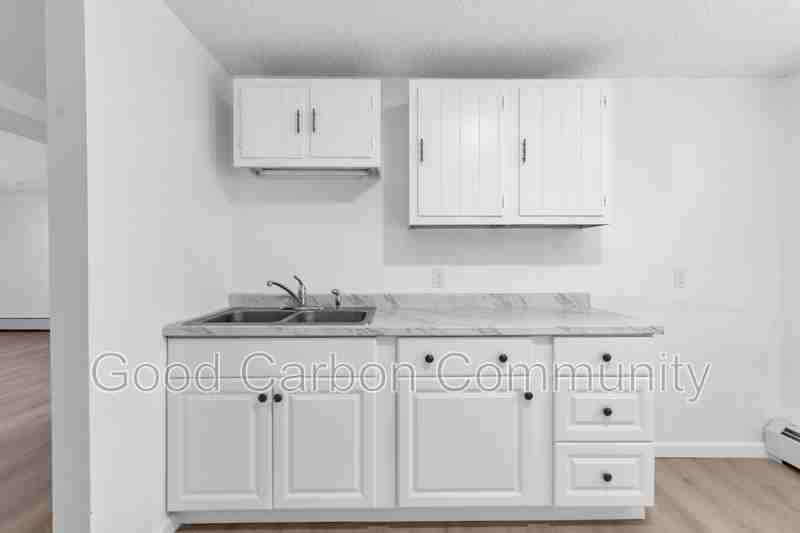 3904 Seneca St #A - Photo 7 of 21