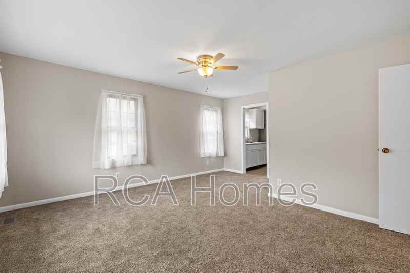 4321 E 21st St - Photo 3 of 12