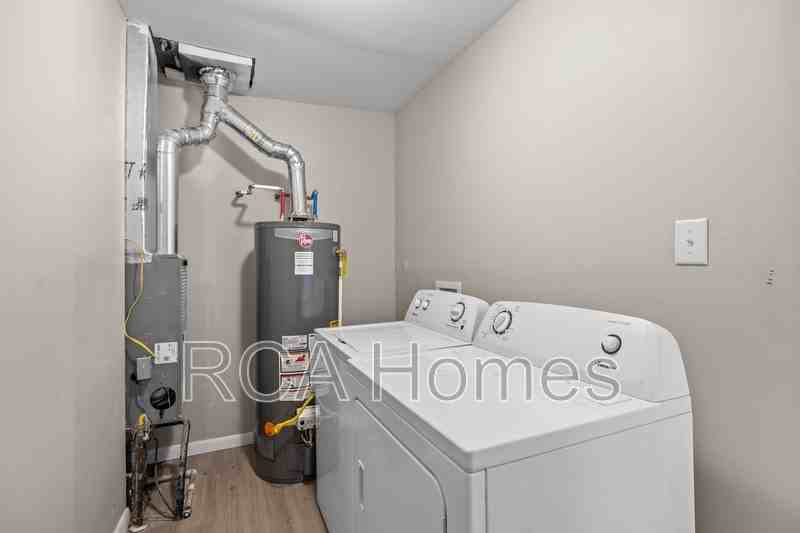 4321 E 21st St - Photo 6 of 12