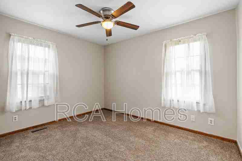 4321 E 21st St - Photo 7 of 12