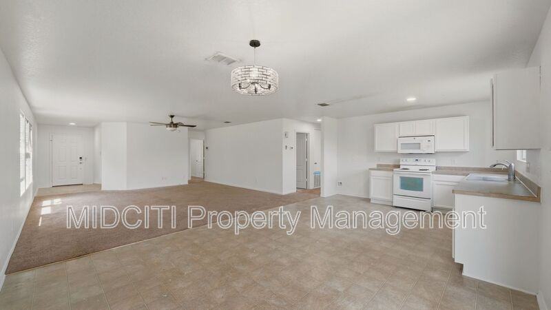 3248 Northwest Blvd - Photo 6 of 26
