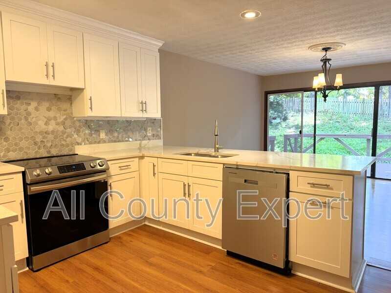 1302 Colony Dr - Photo 4 of 26