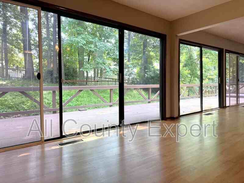 1302 Colony Dr - Photo 7 of 26