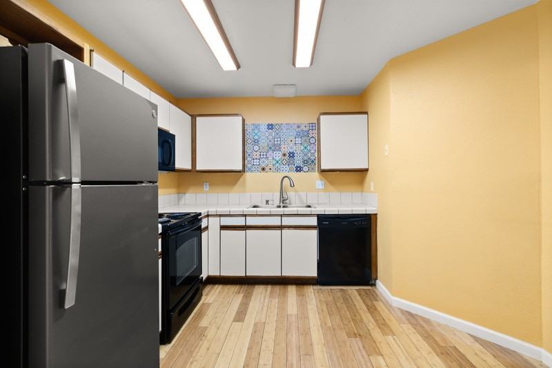 1126 W Elliot Rd #2012 - Photo 3 of 20