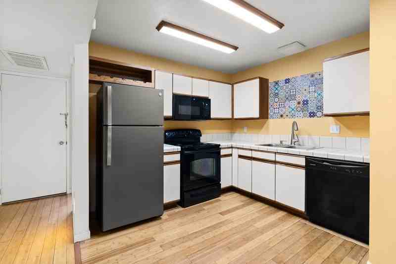 1126 W Elliot Rd #2012 - Photo 4 of 20