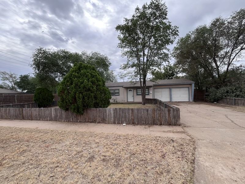 5507 45th St - Photo 2 of 21