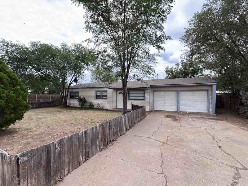 5507 45th St - Photo 3 of 21