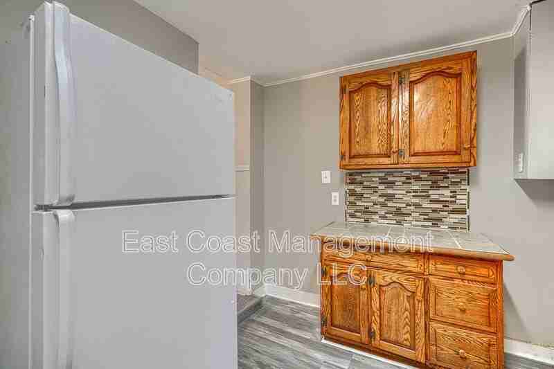1220 W Pratt St - Photo 3 of 30