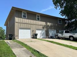 featured image of 6337 N Wyandotte St