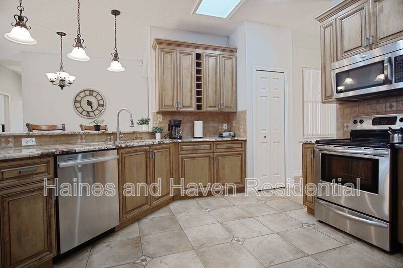 413 Marlberry Leaf Ave - Photo 5 of 35