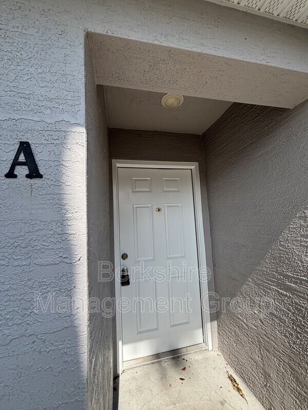 2405 Avenue C Sw #A - Photo 2 of 20
