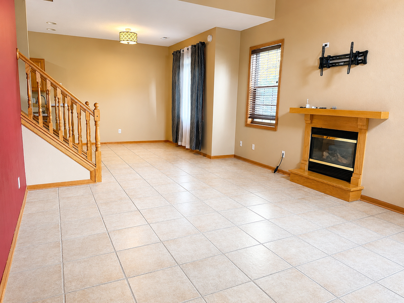 13849 Hyacinth Dr - Photo 2 of 18