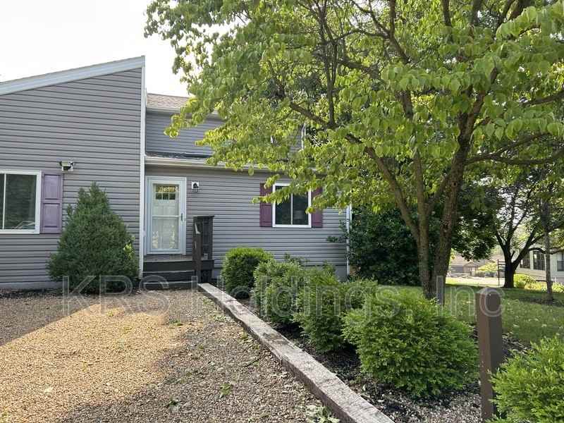 2030 Hawksbill Rd - Photo 2 of 12