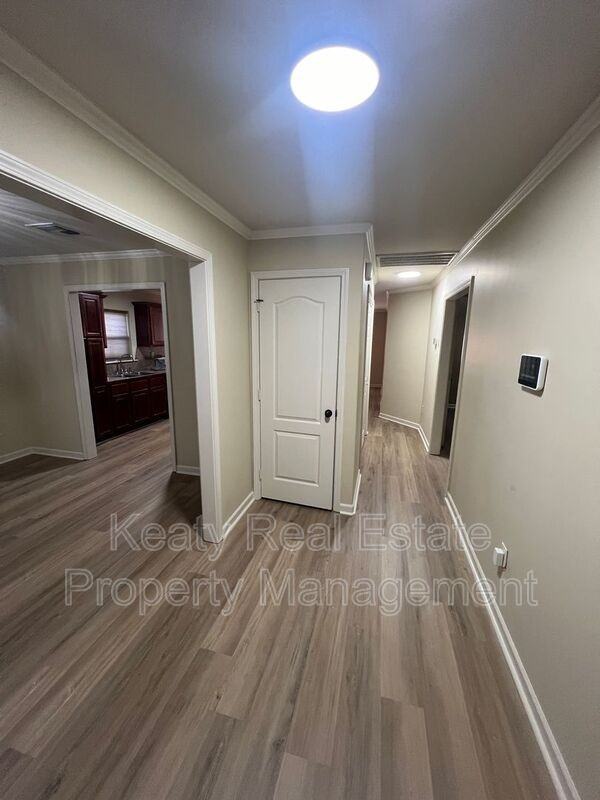 1510 S Patout St - Photo 4 of 17