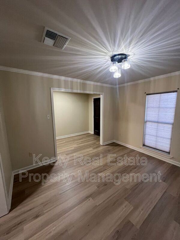 1510 S Patout St - Photo 6 of 17