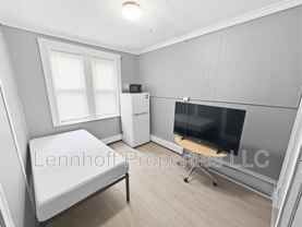 32 Lawrence St #13 - Photo 1 of 1