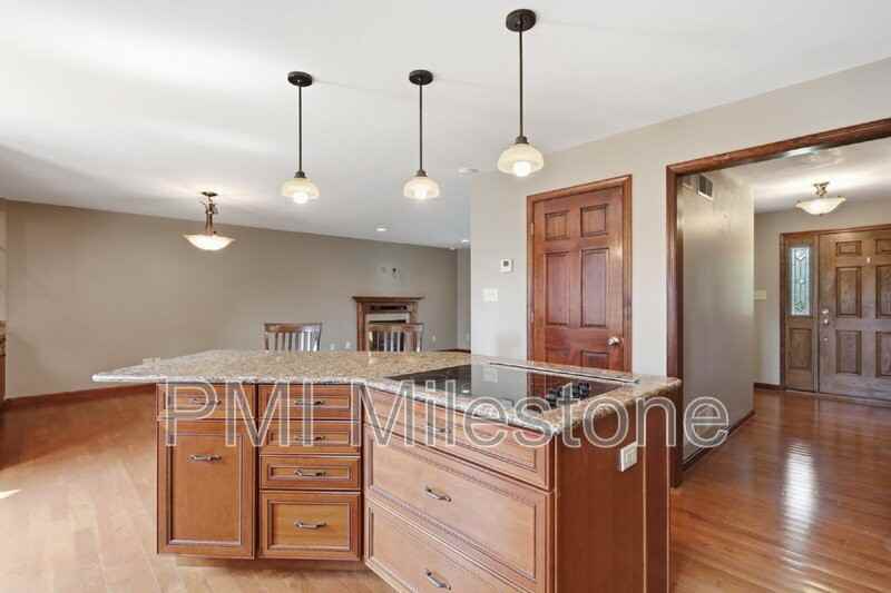 233 Carmack Dr - Photo 5 of 42