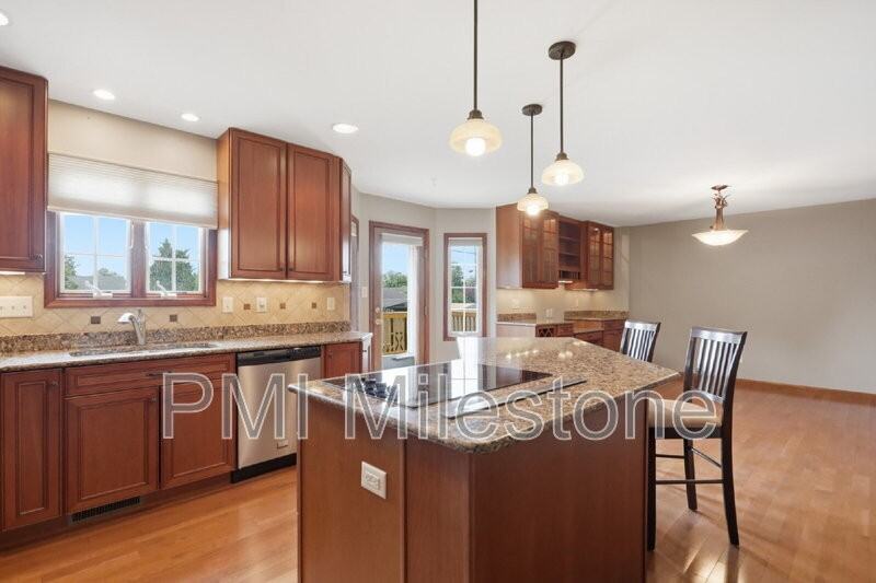 233 Carmack Dr - Photo 6 of 42
