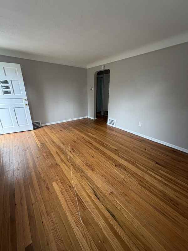 16910 Lotus Dr - Photo 2 of 8
