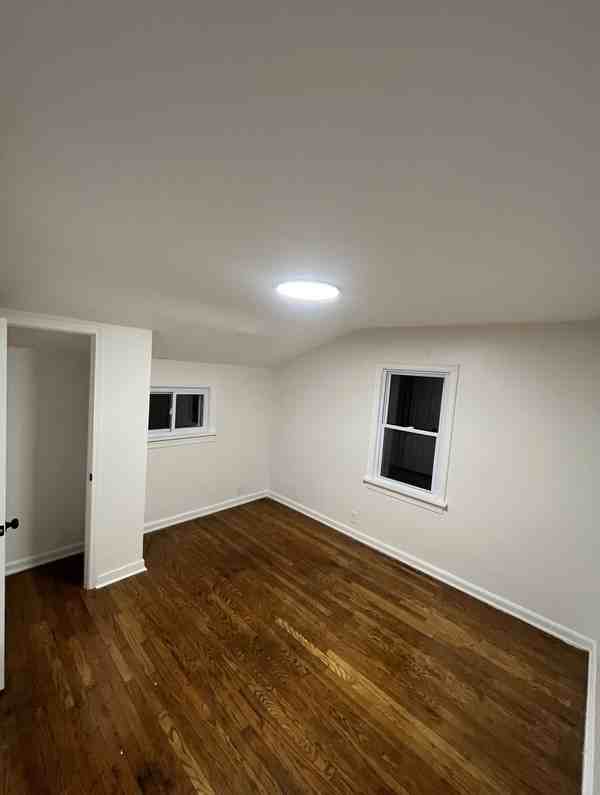 13916 Durkee Ave - Photo 4 of 8
