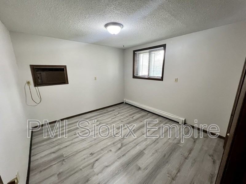 116 S Garfield Ave #13 - Photo 7 of 10