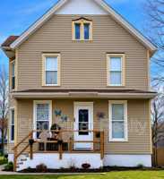 featured image of 605 1/2 W Douglas St